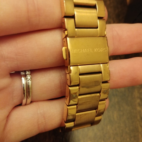 Michael Kors Watch - Picture 4 of 6